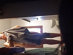 Hot istri setelah mandi