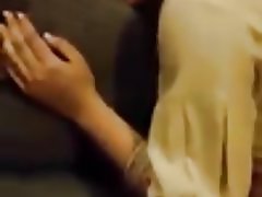 Gadis tersentuh oleh pacar panas desi tidak ada ketelanjangan