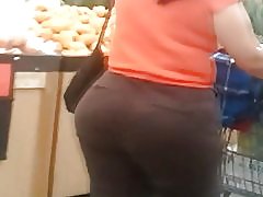Latina dewasa dengan phat pantat: candid keledai