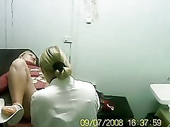 Pirang mengunjungi dokter saya.