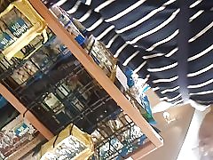Upskirt Jepang milf