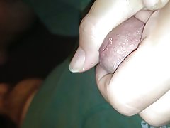 Dia tangan membantu