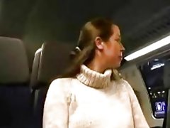 Blowjob di kereta