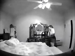 Menikmati pemandangan ibuku benar-benar telanjang di kamar tidur