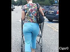Jiggly pawg biru spandex